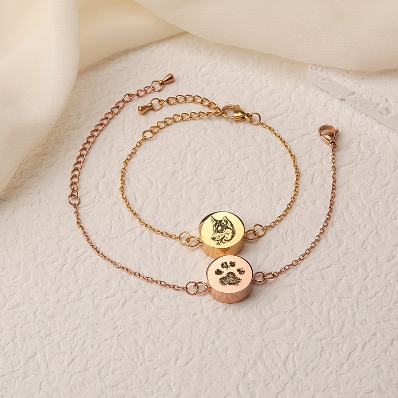 Custom Pet Portrait Pet Bracelet Can Hold Pet Fur