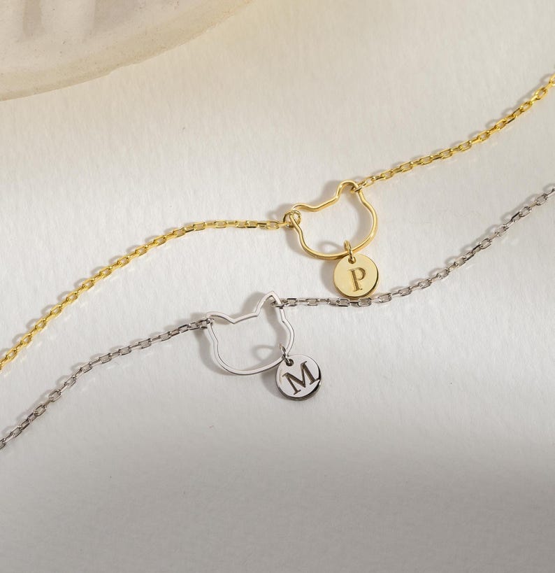Personalized Cat Face and Initial Disc Charm Bracelet