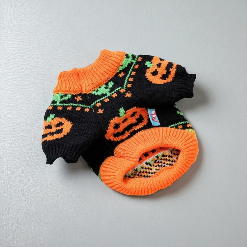 Halloween Knitted Pet Sweater – Cozy Dog & Cat Coat for Small Breeds